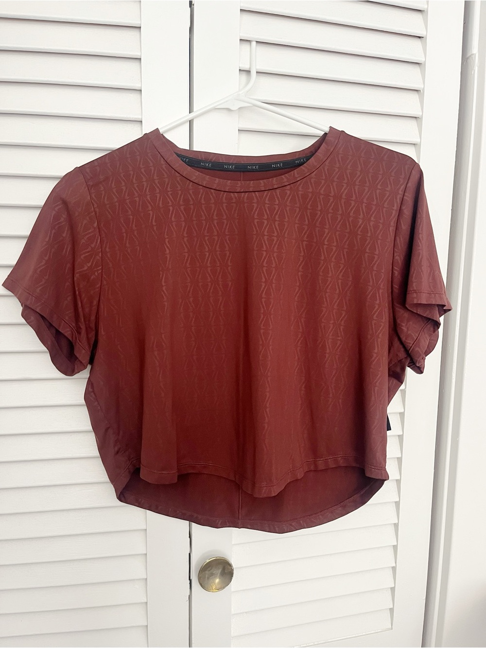 Nike burgundy cropped tee shirt size XL